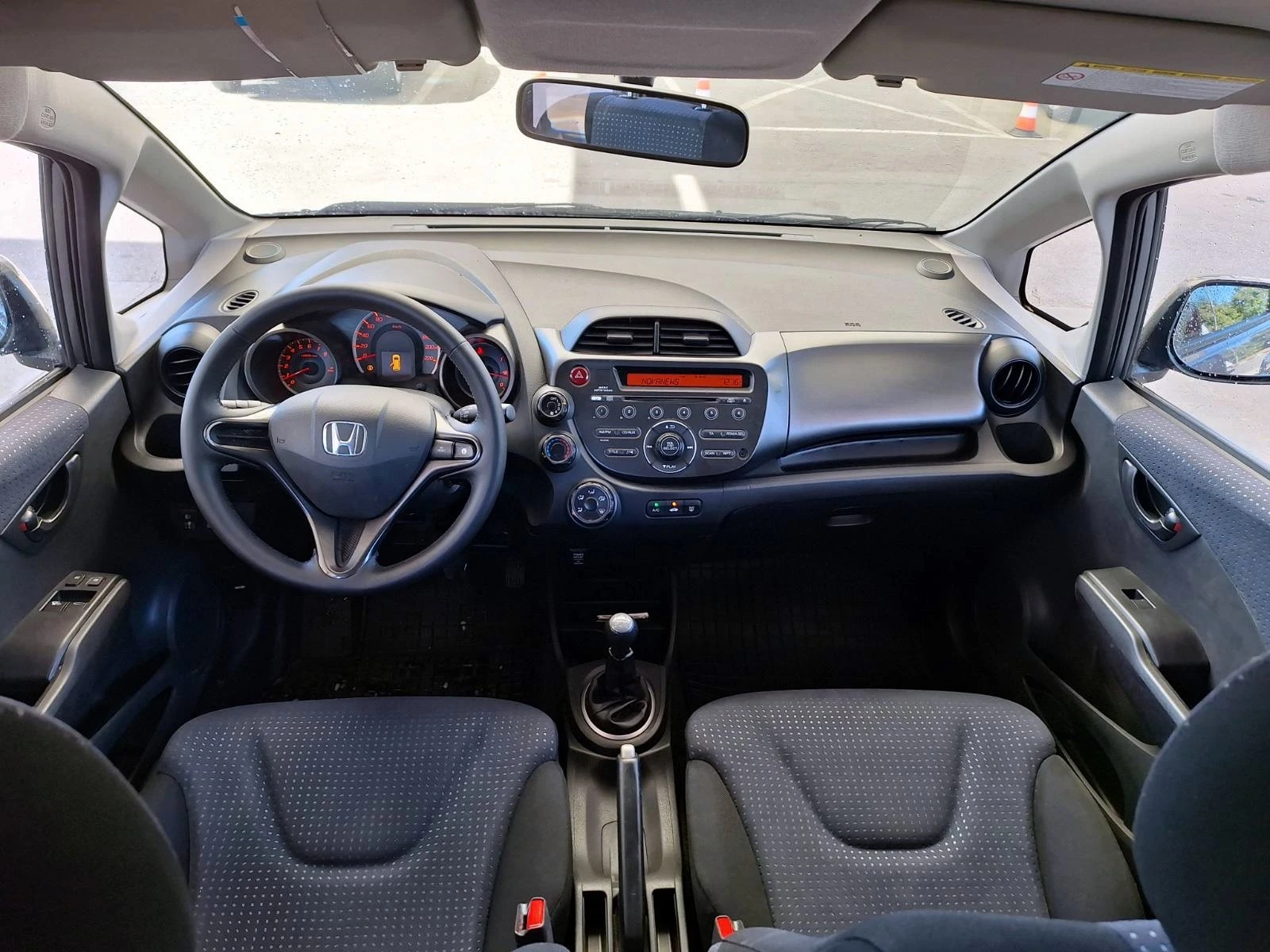 Honda Jazz  - изображение 10