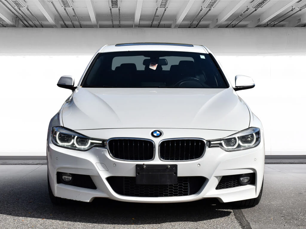 BMW 330 xDrive * АвтоКредит* (ЦЕНА ДО БГ) - изображение 2
