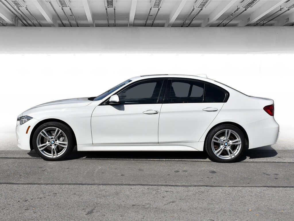 BMW 330 xDrive * АвтоКредит* (ЦЕНА ДО БГ) - изображение 3