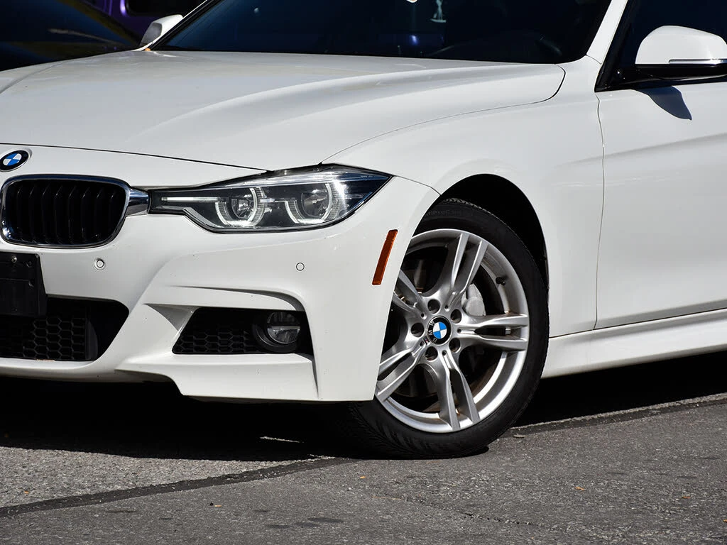 BMW 330 xDrive * АвтоКредит* (ЦЕНА ДО БГ) - изображение 6