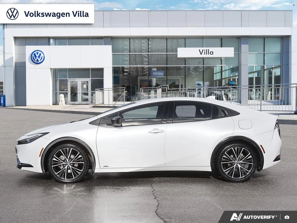 Toyota Prius * 2023 Toyota XLE AWD e / No Accident * CARFAX * Б - изображение 3