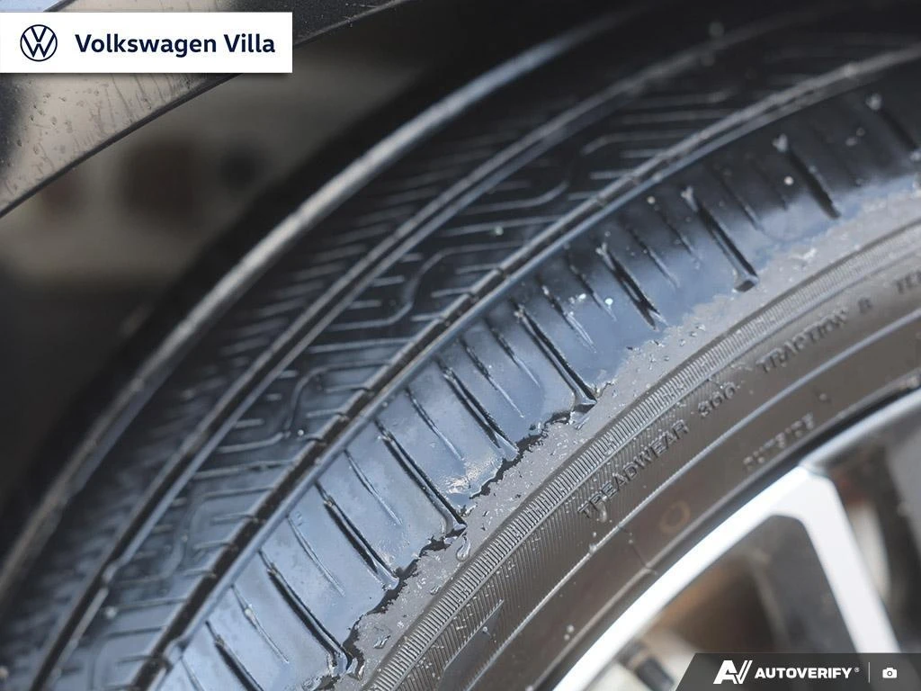 Toyota Prius * 2023 Toyota XLE AWD e / No Accident * CARFAX * Б - изображение 7