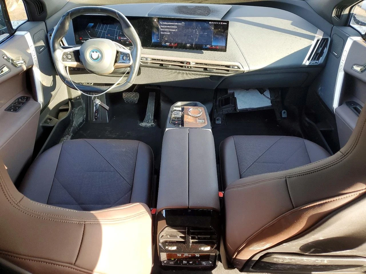 BMW iX XDRIVE50 | НАЛИЧНИ ФАРОВЕ | , снимка 9 - Автомобили и джипове - 53947394