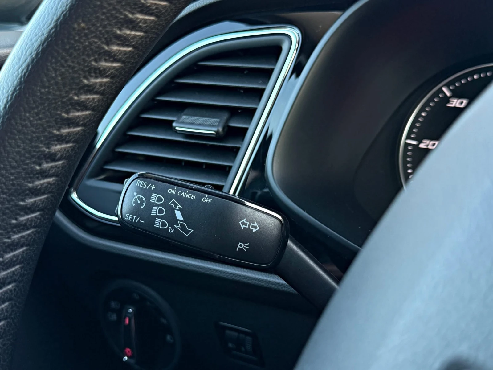 Seat Leon Podgrev Navi, снимка 15 - Автомобили и джипове - 54596018
