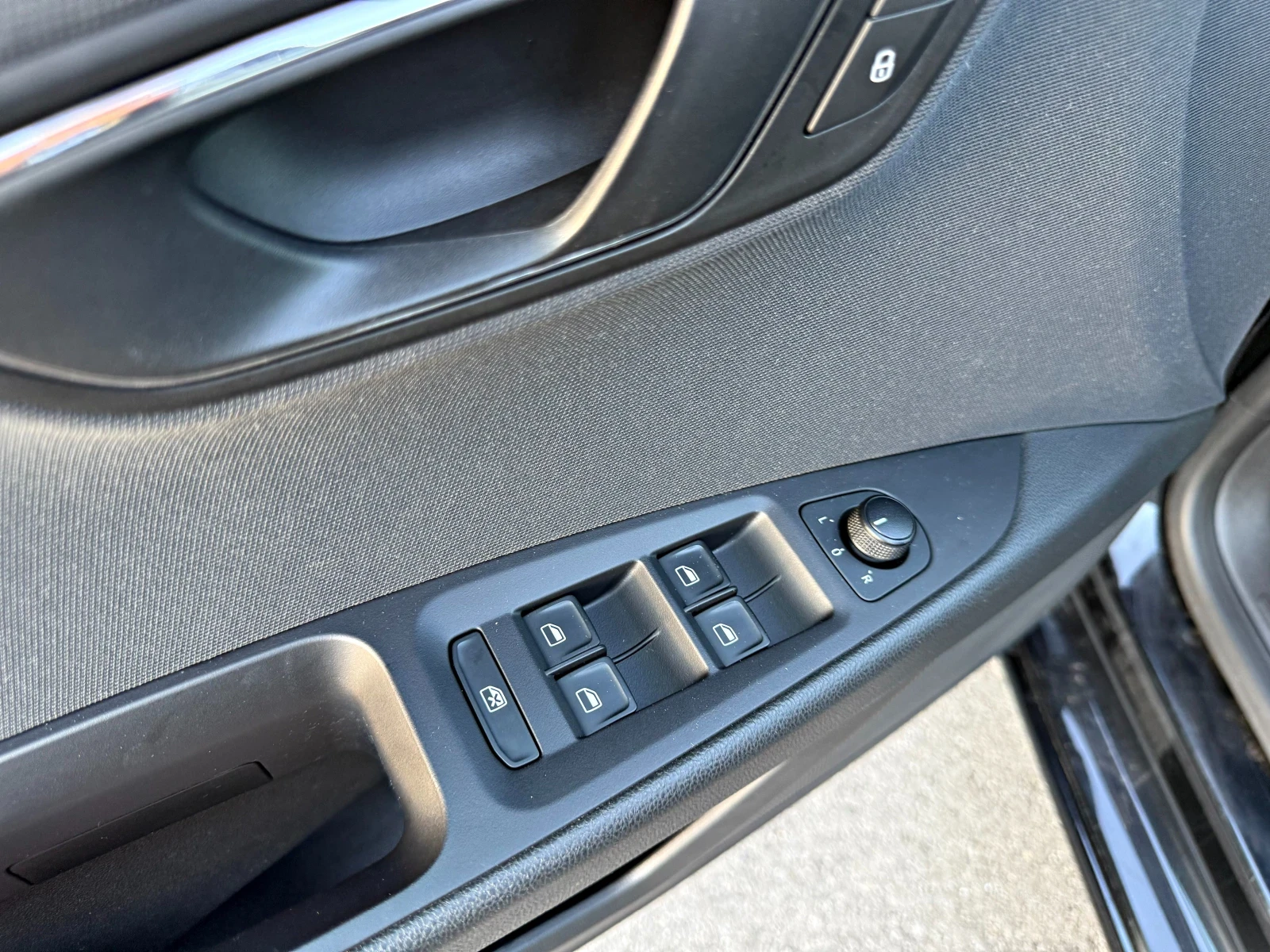 Seat Leon Podgrev Navi, снимка 14 - Автомобили и джипове - 54596018
