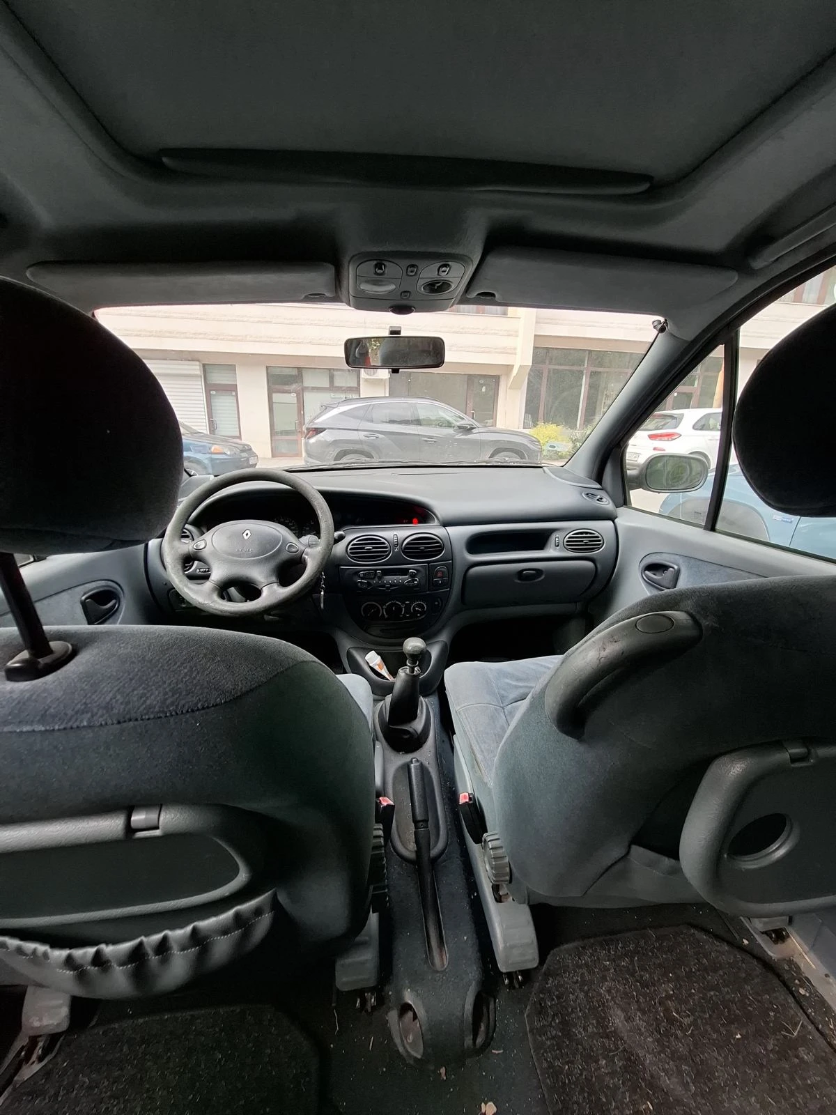 Renault Scenic, снимка 9 - Автомобили и джипове - 54619109