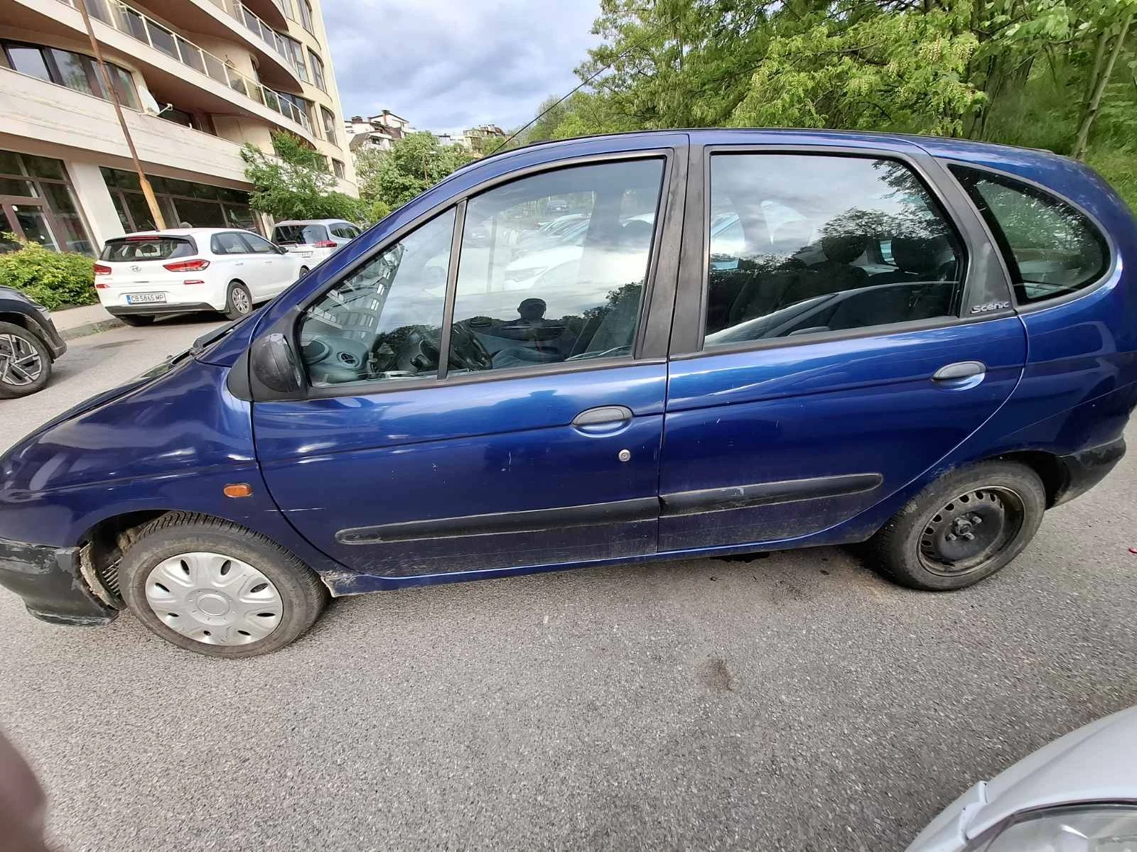 Renault Scenic, снимка 2 - Автомобили и джипове - 54619109