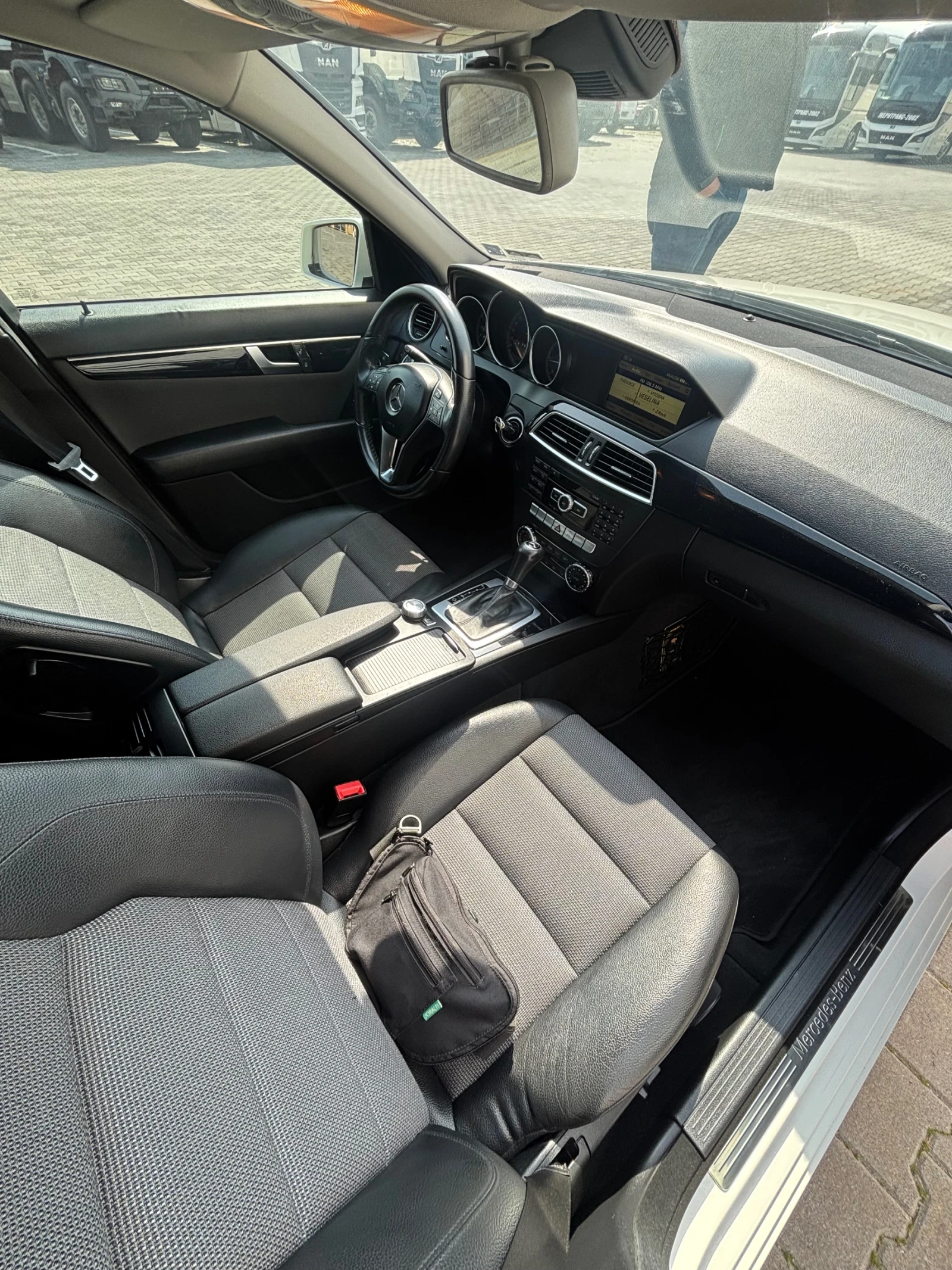 Mercedes-Benz C 220 Facelift, снимка 10 - Автомобили и джипове - 54710270