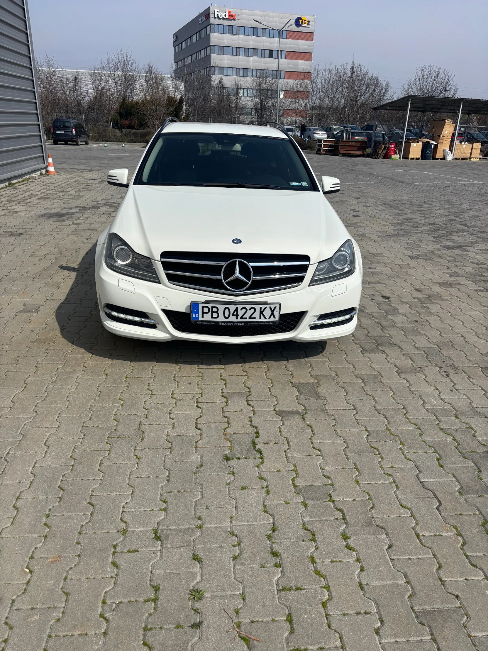 Mercedes-Benz C 220 Facelift, снимка 5 - Автомобили и джипове - 54710270