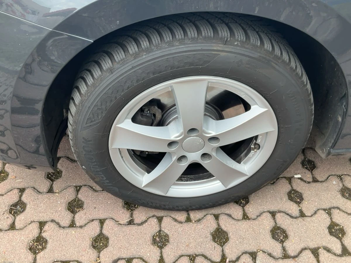 VW Touran 2, 0 TDI HIGHLINE, снимка 7 - Автомобили и джипове - 54802086
