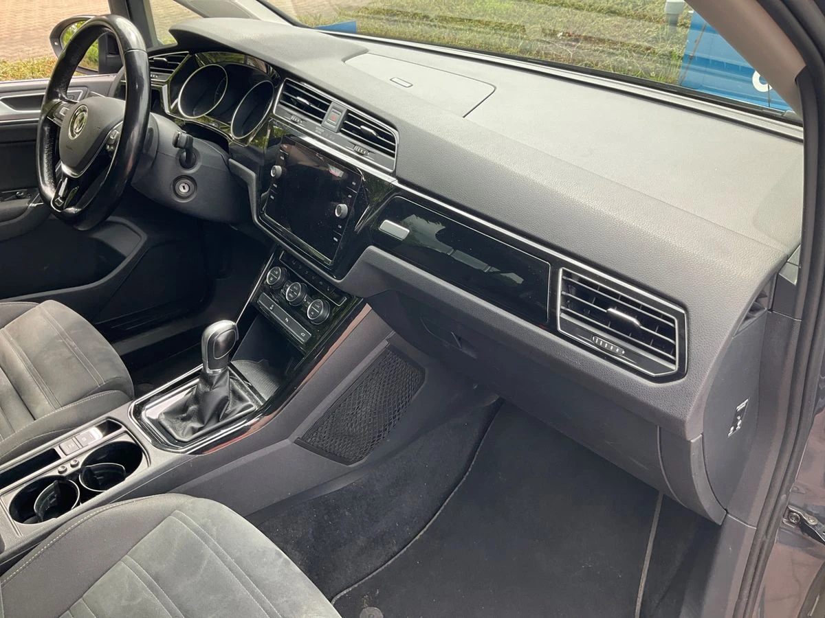 VW Touran 2, 0 TDI HIGHLINE, снимка 8 - Автомобили и джипове - 54802086