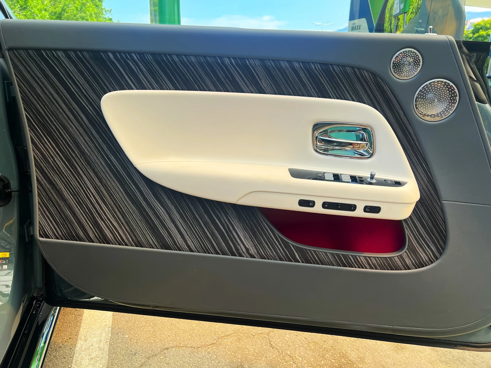 Rolls-Royce Spectre  SHOOTING STAR / BESPOKE / 23/ | Mobile.bg � ����������� 8