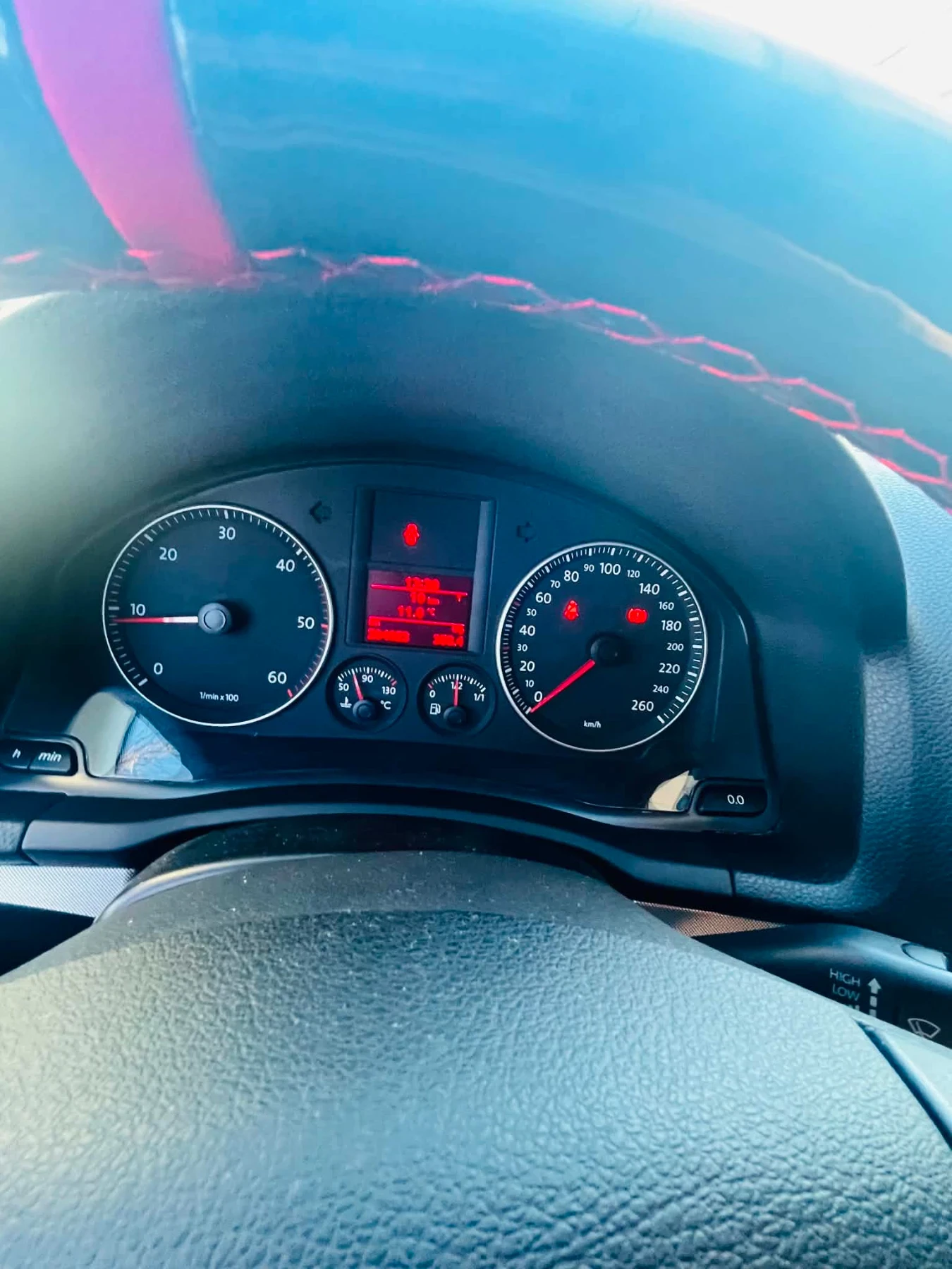 VW Golf 1.9 tdi, снимка 9 - Автомобили и джипове - 55628641