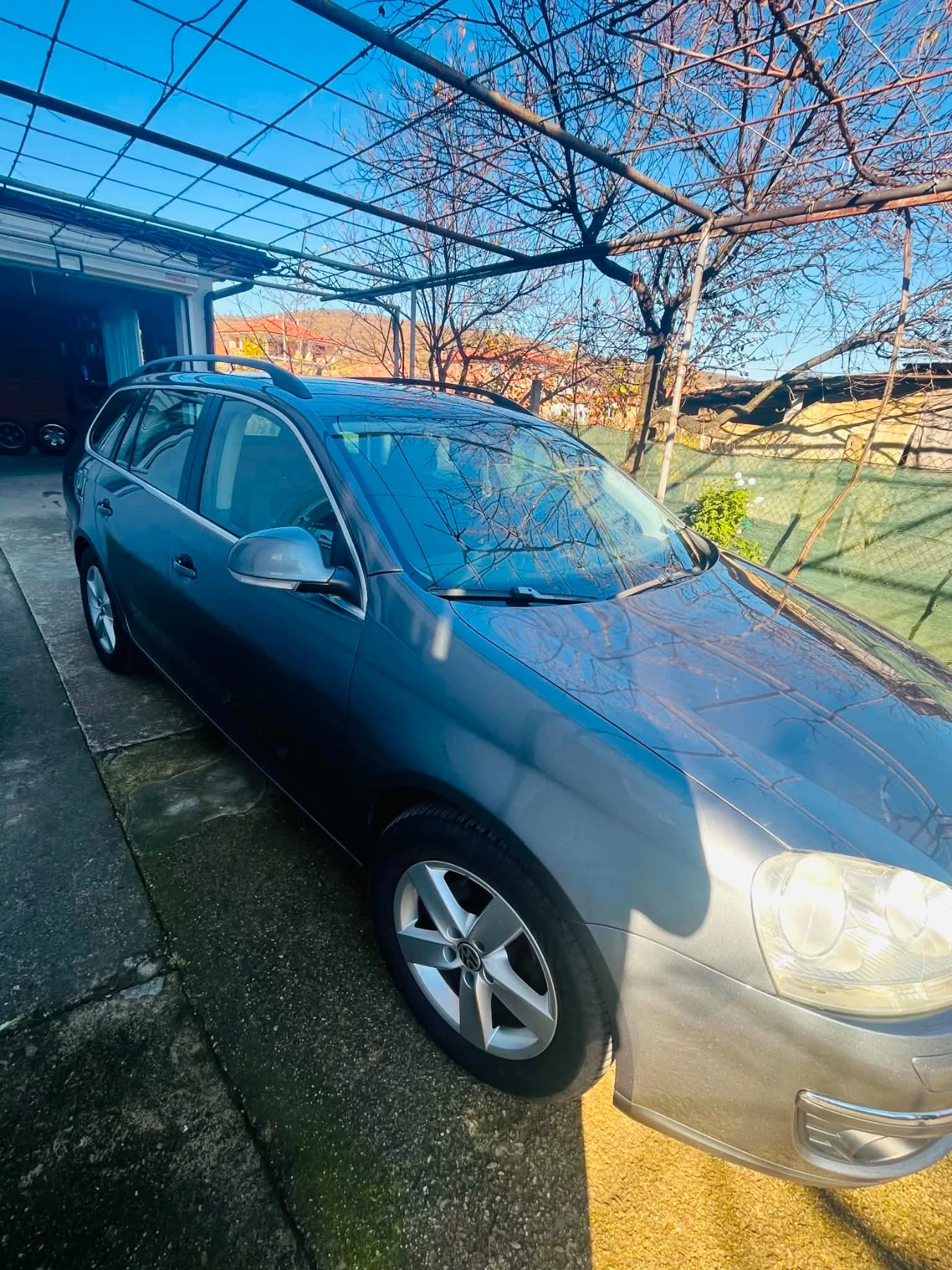 VW Golf 1.9 tdi, снимка 3 - Автомобили и джипове - 55628641