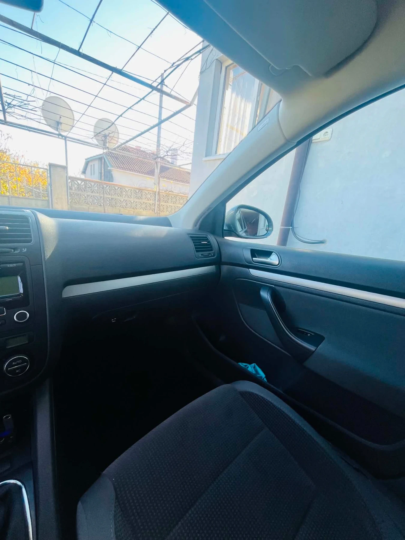 VW Golf 1.9 tdi, снимка 16 - Автомобили и джипове - 55628641