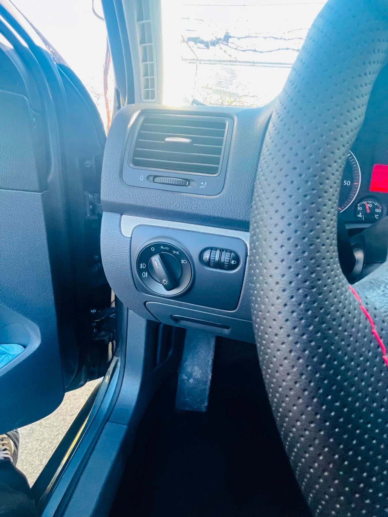 VW Golf 1.9 tdi, снимка 10 - Автомобили и джипове - 55628641