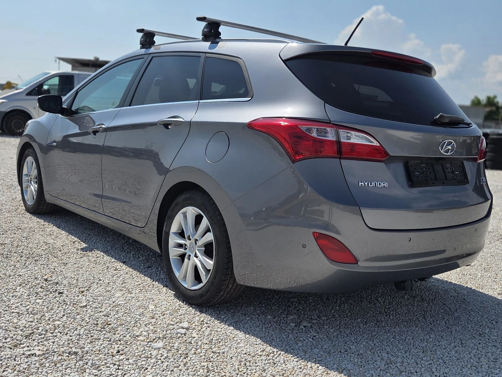 Hyundai I30 1.6, снимка 5 - Автомобили и джипове - 55637712