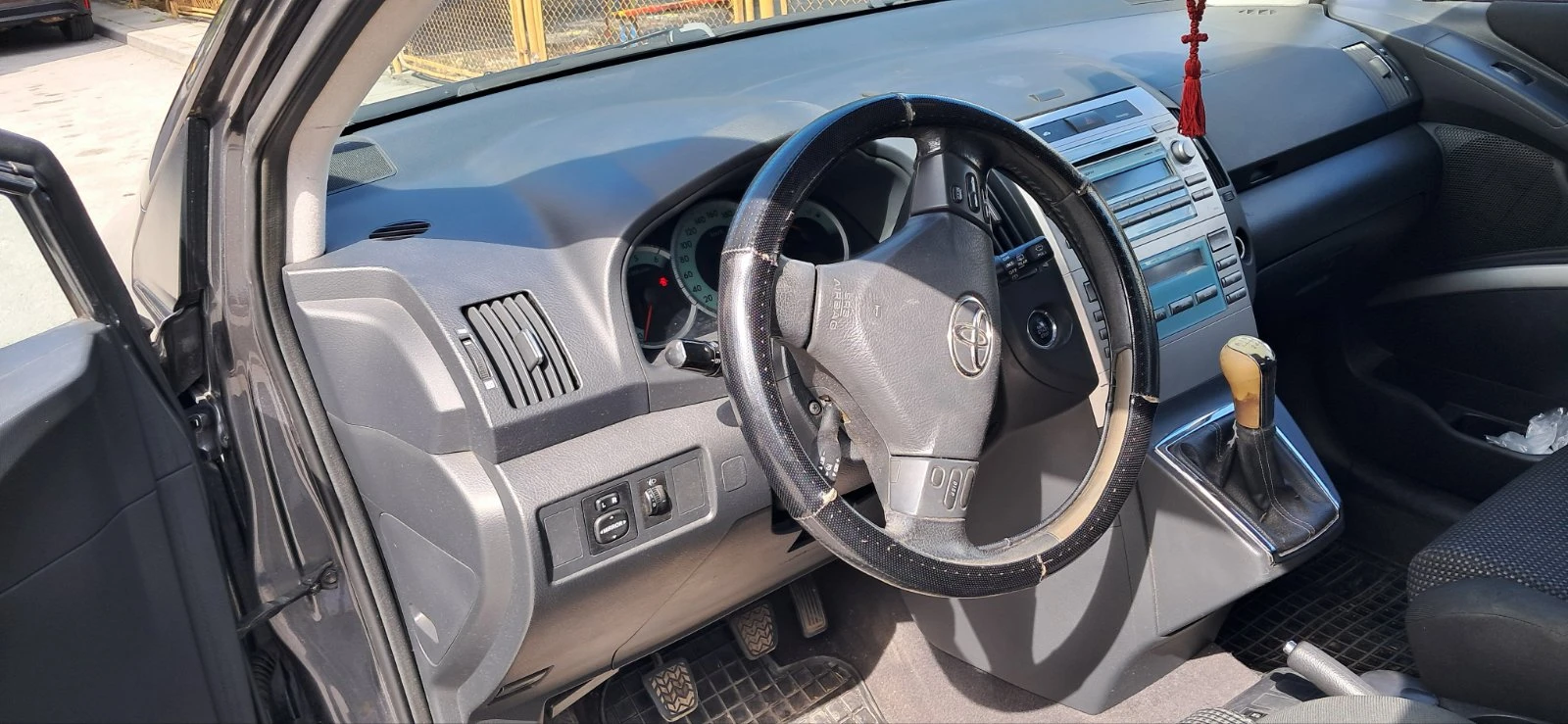 Toyota Corolla Версо, снимка 5 - Автомобили и джипове - 56197833