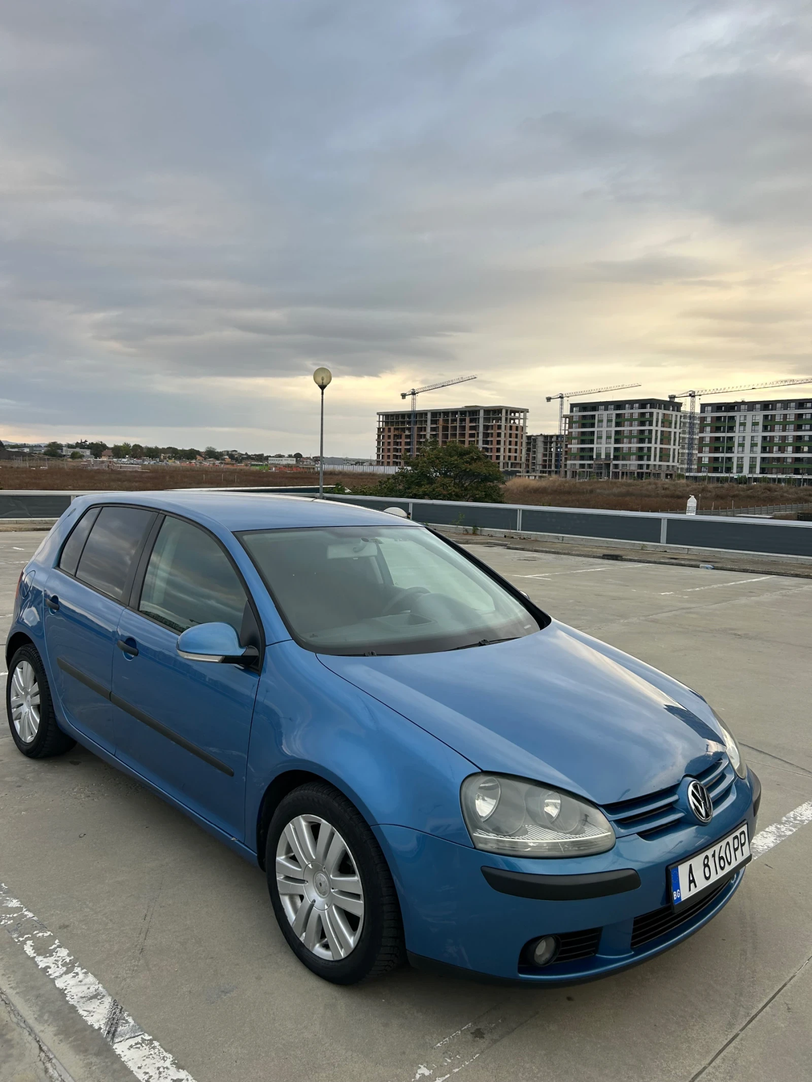 VW Golf, снимка 5 - Автомобили и джипове - 56260936