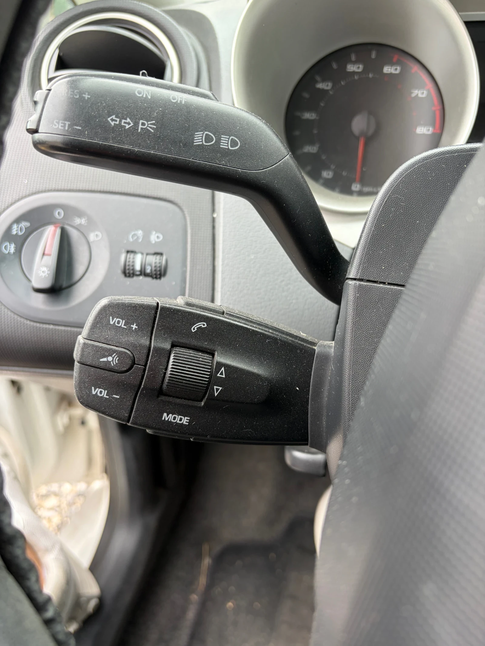 Seat Ibiza, снимка 12 - Автомобили и джипове - 56275191