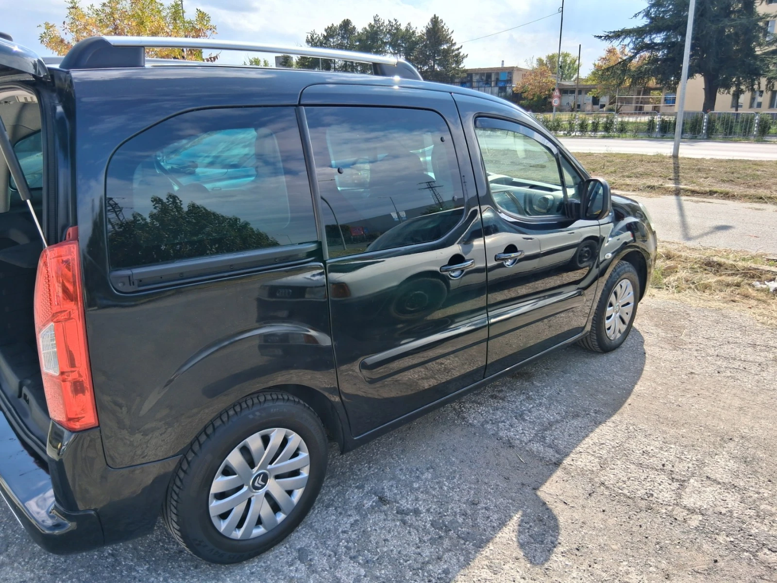 Citroen Berlingo, снимка 17 - Автомобили и джипове - 56527361