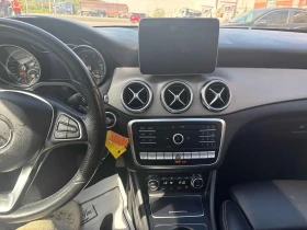 Mercedes-Benz GLA 250 4MATIC/ПАНОРАМА/ПОДГРЕВИ, снимка 9