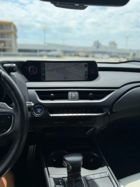 Lexus UX 250h F sport AWD, снимка 12
