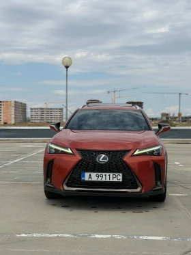 ����� �� �������� �� Lexus UX 250h F sport AWD