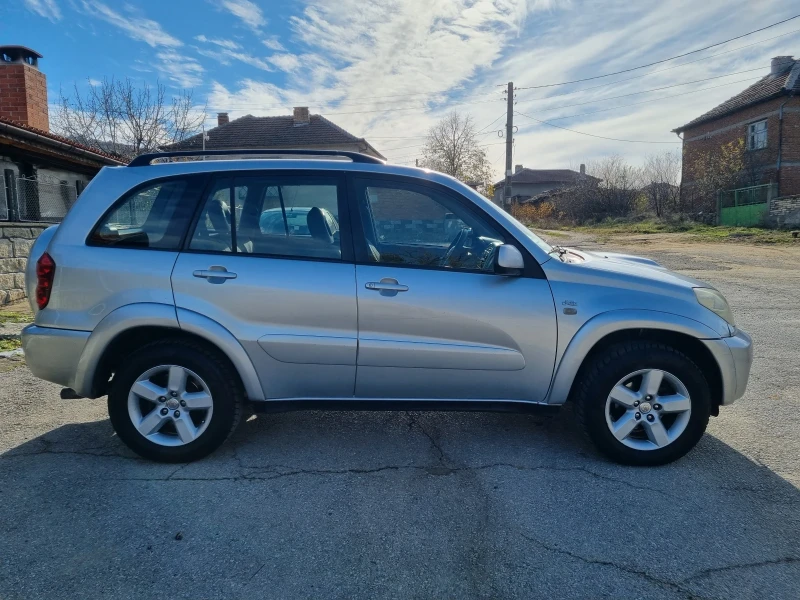 Toyota Rav4 2.0 d4D, снимка 7 - Автомобили и джипове - 48112474