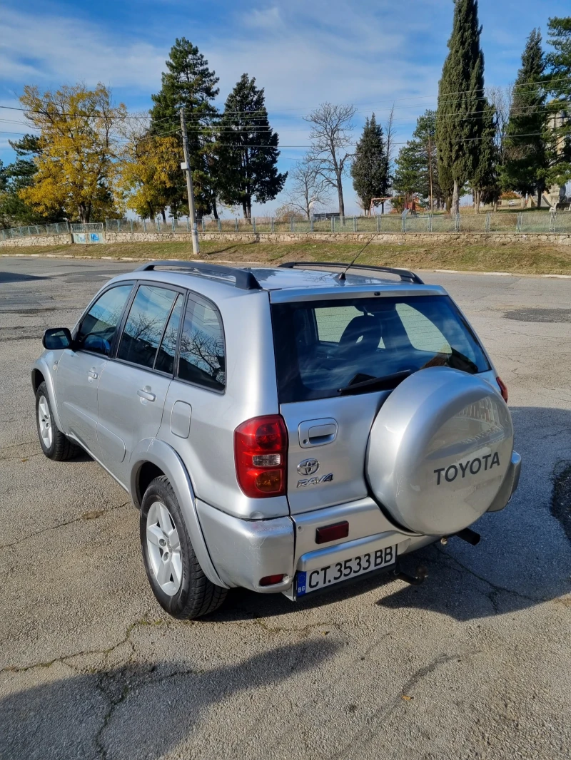 Toyota Rav4 2.0 d4D, снимка 3 - Автомобили и джипове - 48112474