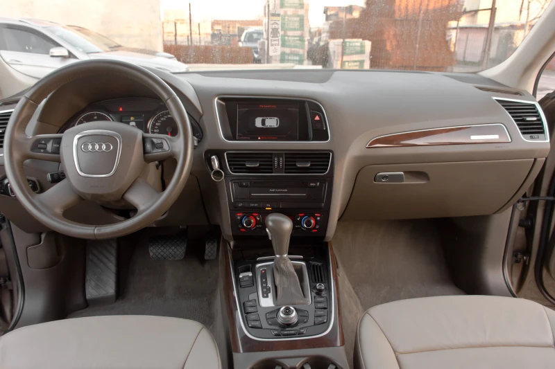 Audi Q5 3.0ti guattro  239k.d, снимка 14 - Автомобили и джипове - 48244381