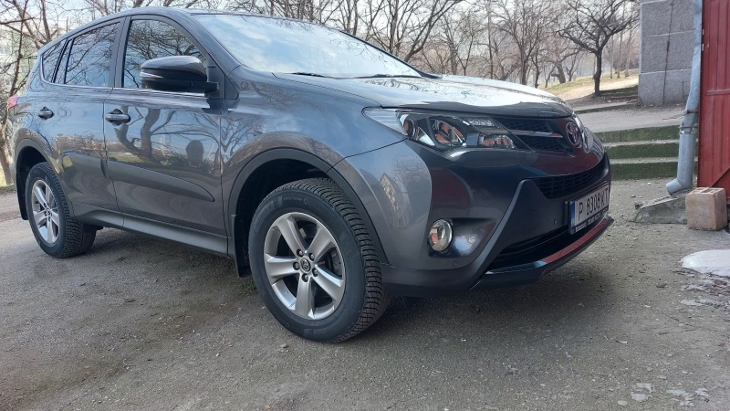 Toyota Rav4 Toyota Rav4 2.0 ПЪЛНА СЕРВИЗНА ИСТОРИЯ В ТОЙОТА, снимка 5 - Автомобили и джипове - 48767897