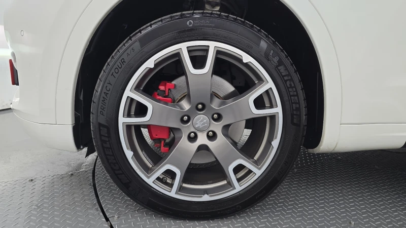 Maserati Levante 3.0 AWD LUXURY, снимка 5 - Автомобили и джипове - 52454784