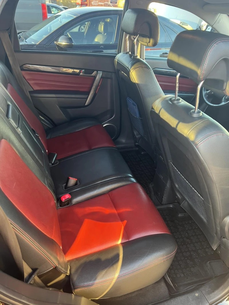 Chevrolet Captiva, снимка 12 - Автомобили и джипове - 53033576