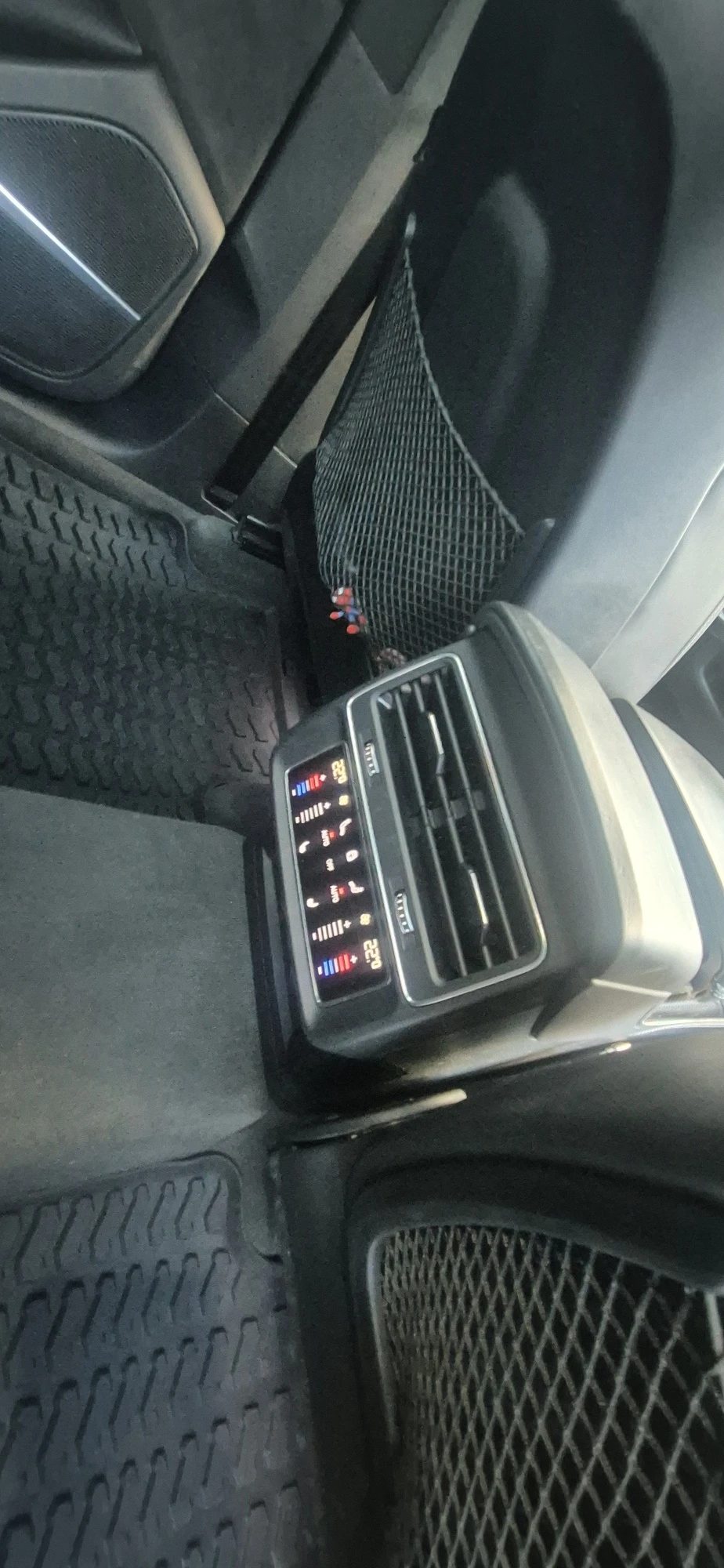 Audi SQ8  - изображение 7