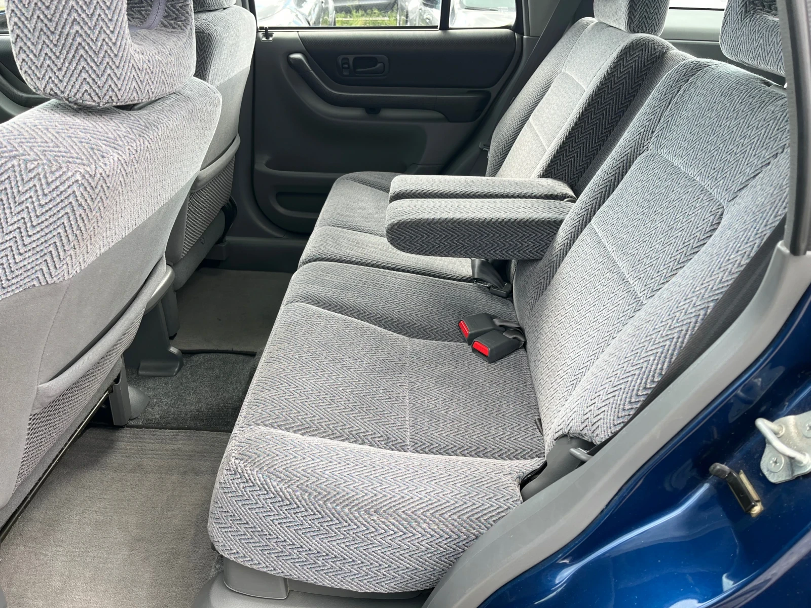 Honda Cr-v 2.0i Avtomatik Top, снимка 12 - Автомобили и джипове - 54634059