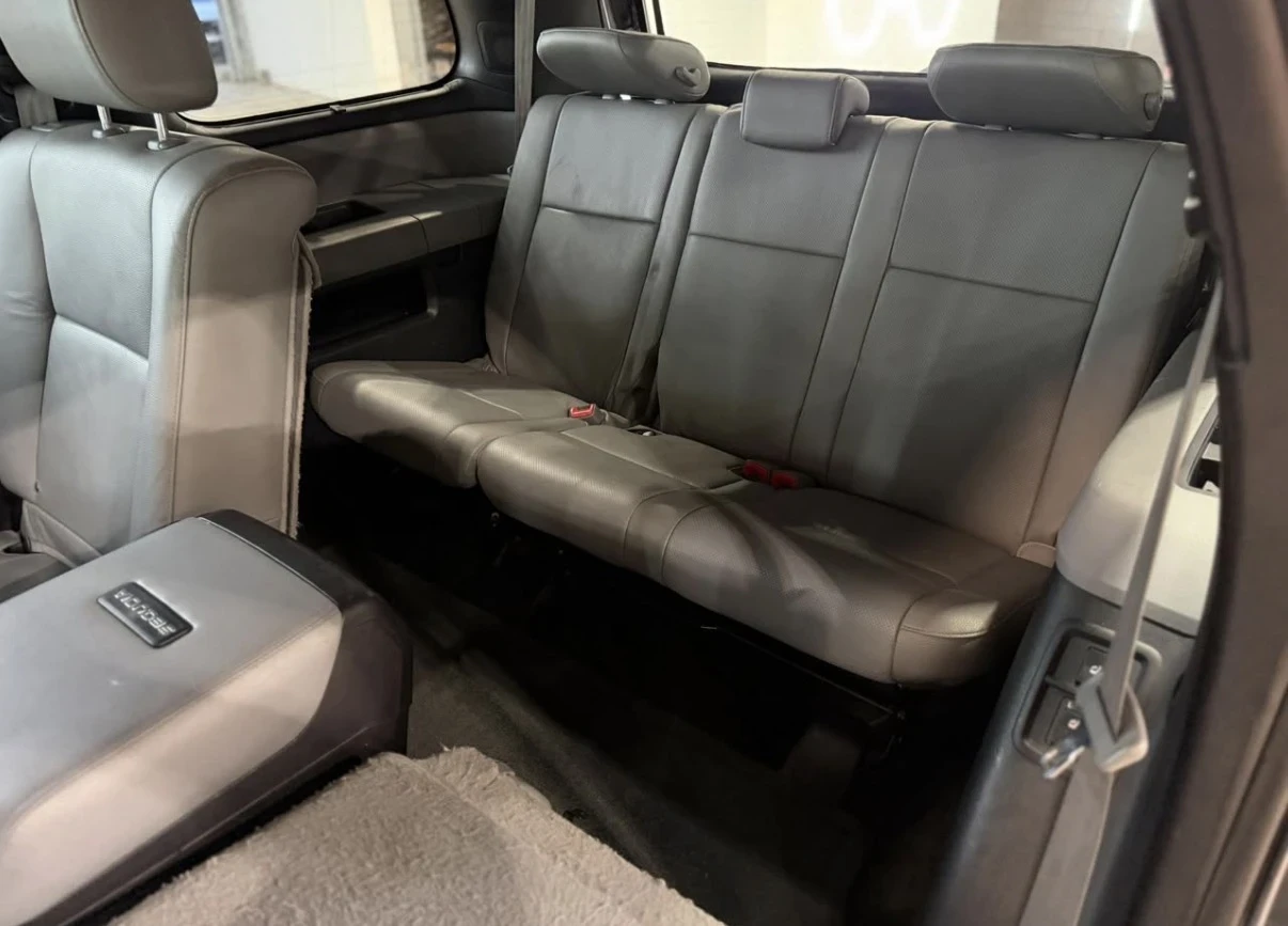 Toyota Sequoia PLATINUM * 4WD * CARFAX * 2016 * 1 СОБСТВЕНИК * , снимка 11 - Автомобили и джипове - 54674053