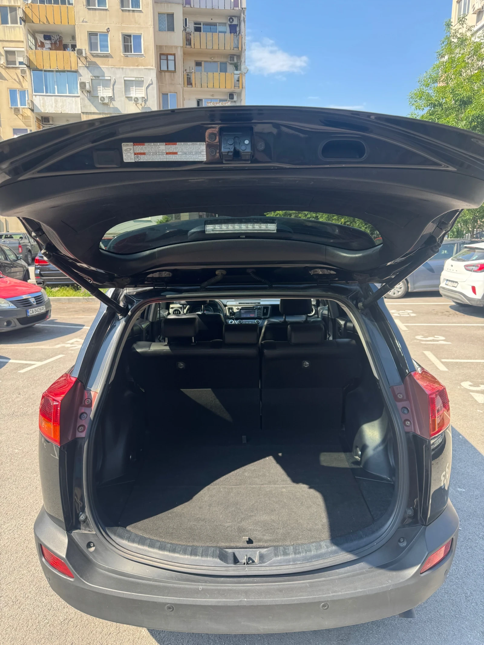 Toyota Rav4, снимка 12 - Автомобили и джипове - 54700521