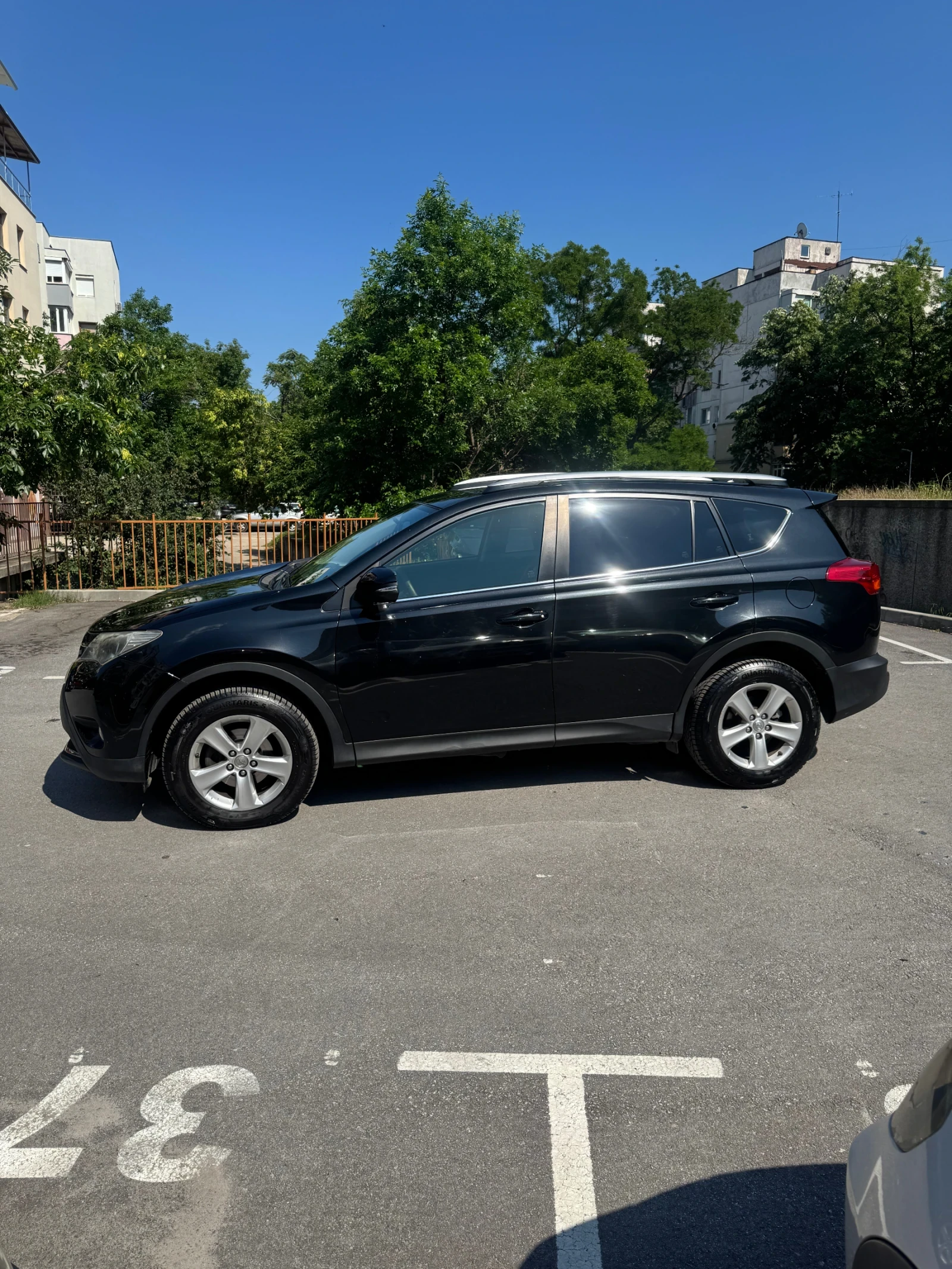 Toyota Rav4, снимка 3 - Автомобили и джипове - 54700521