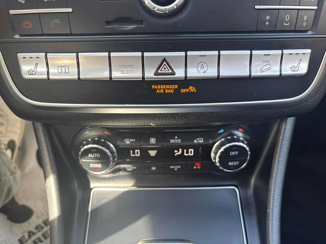 Mercedes-Benz GLA 250 4MATIC/ПАНОРАМА/ПОДГРЕВИ, снимка 12 - Автомобили и джипове - 54809008