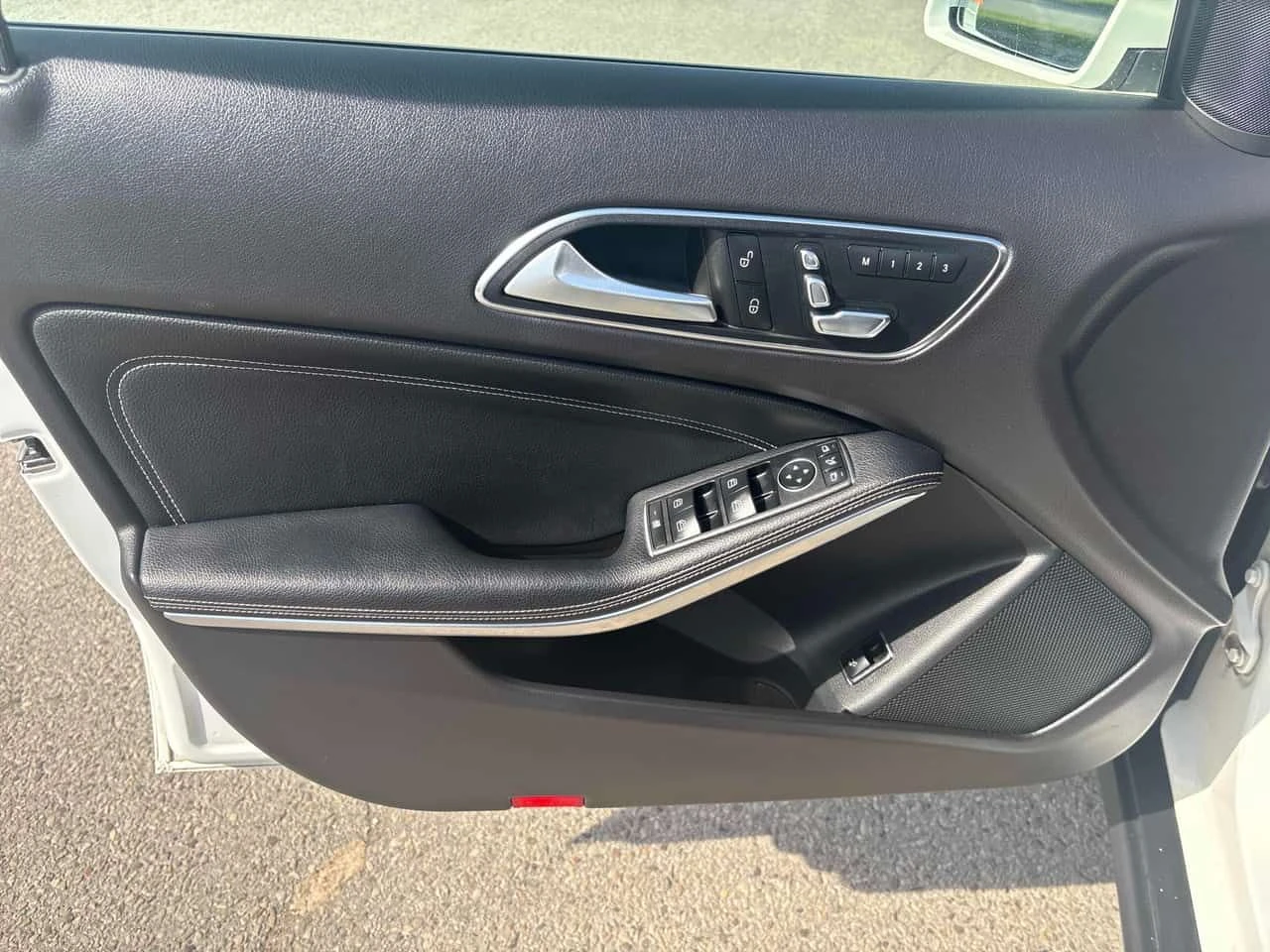 Mercedes-Benz GLA 250 4MATIC/ПАНОРАМА/ПОДГРЕВИ, снимка 14 - Автомобили и джипове - 54809008