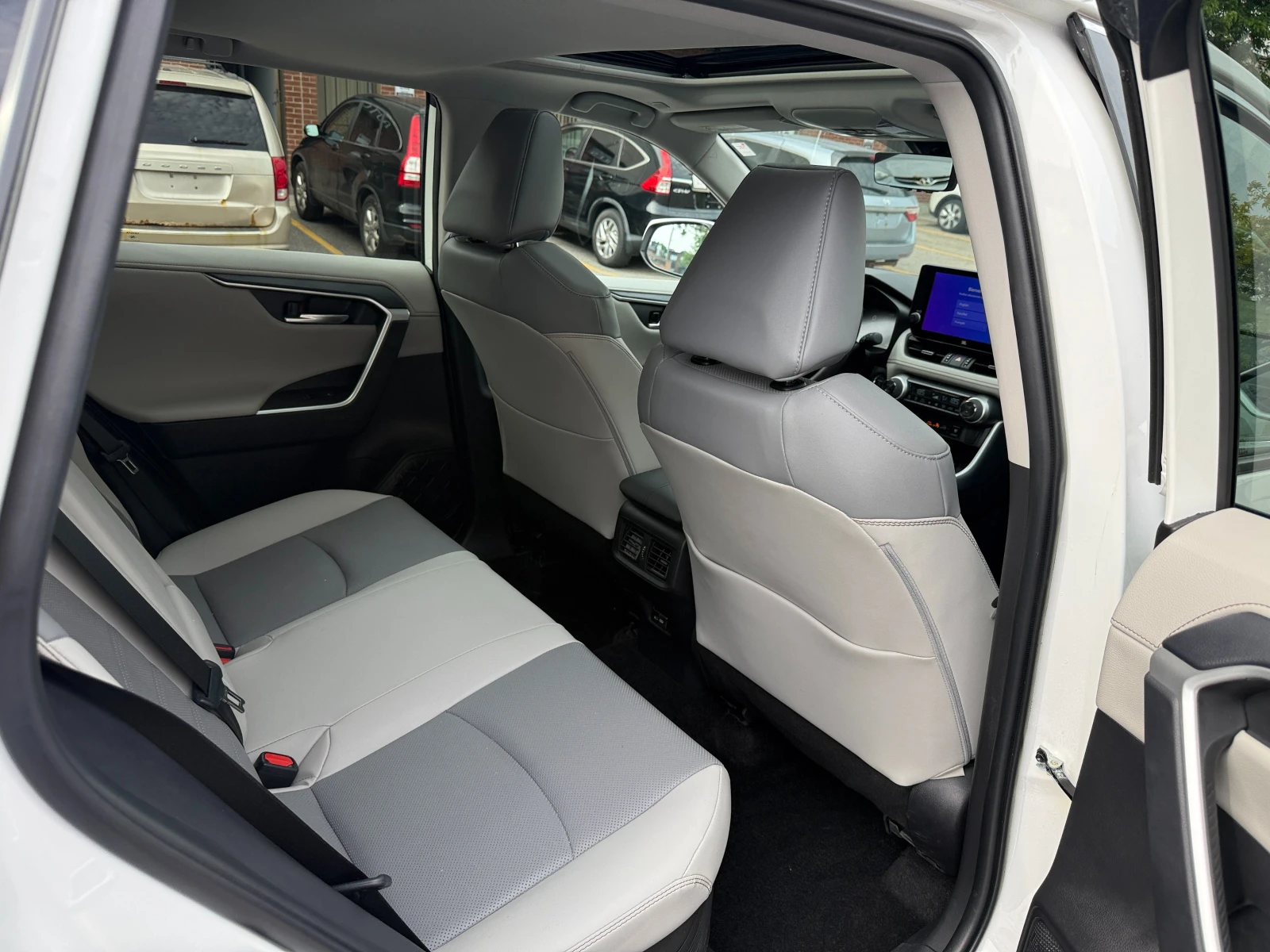 Toyota Rav4 Limited, снимка 15 - Автомобили и джипове - 54869806