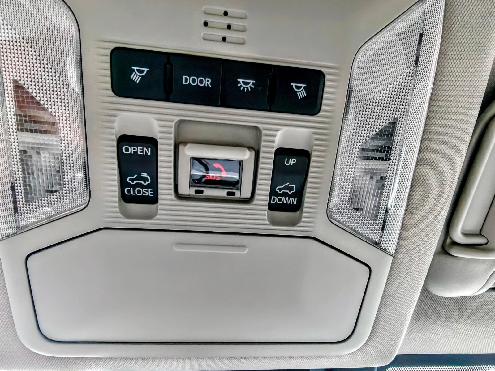 Toyota Rav4 TRAIL 2.5 AWD, снимка 12 - Автомобили и джипове - 55361697