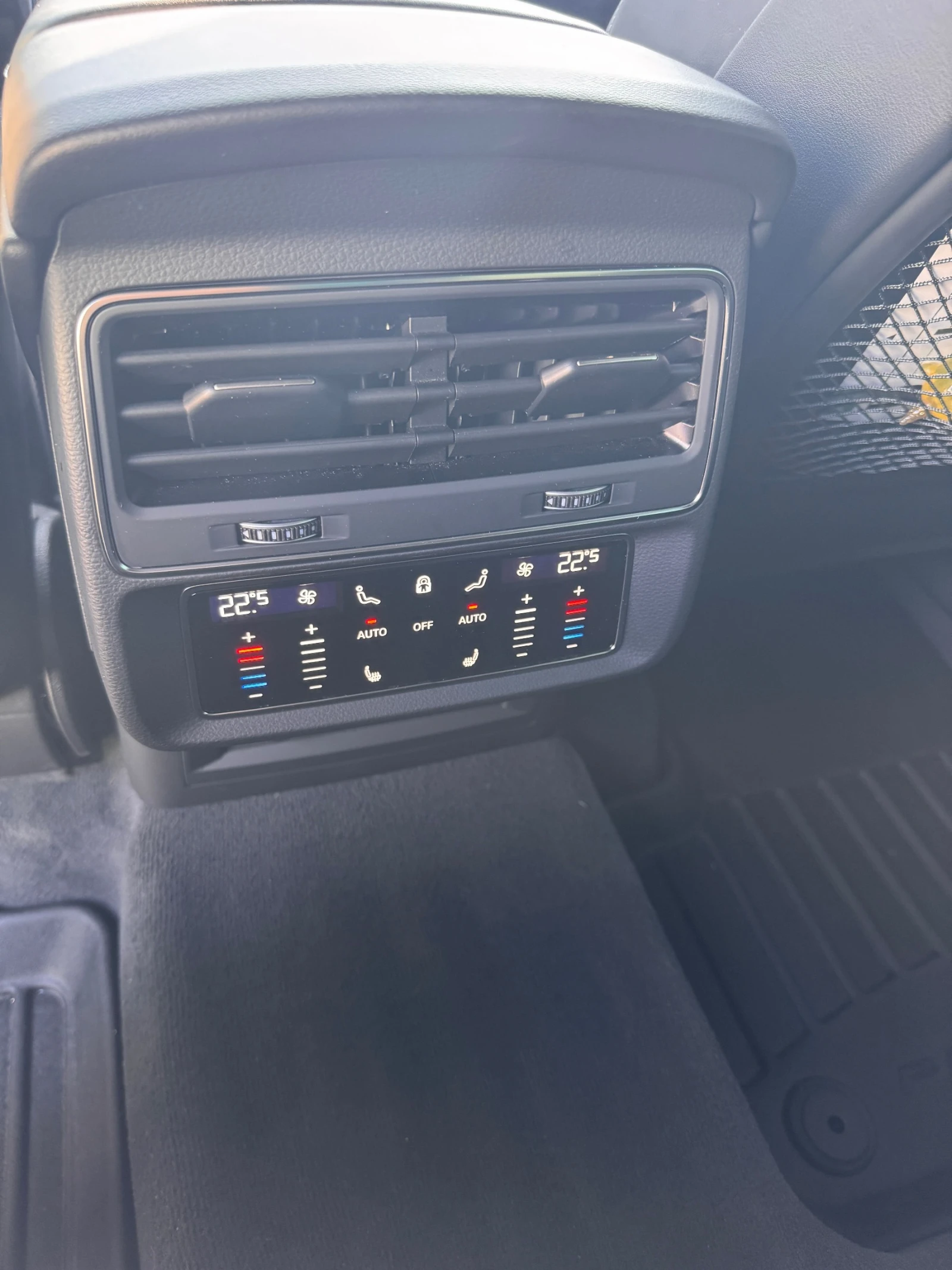 Audi SQ7, снимка 11 - Автомобили и джипове - 55368658