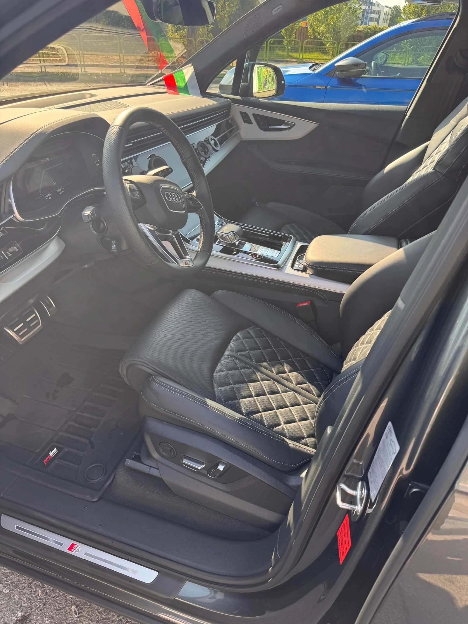 Audi SQ7, снимка 8 - Автомобили и джипове - 55368658