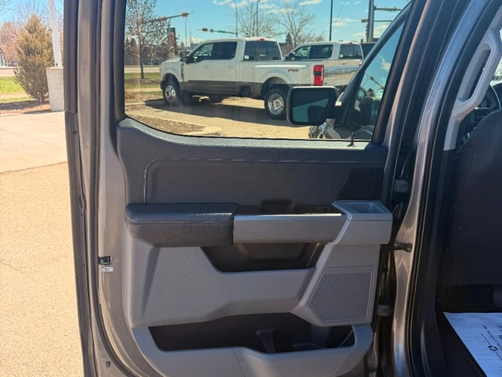 Ford F150 XLT SuperCrew 4WD, снимка 14 - Автомобили и джипове - 56062240