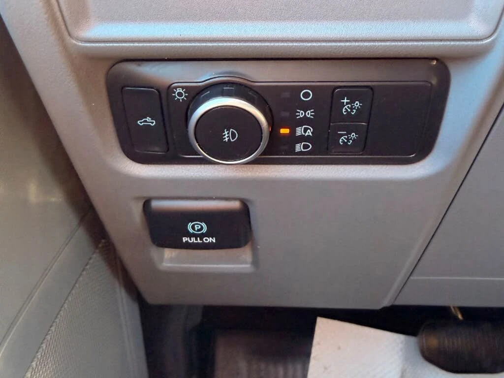 Ford F150 XLT SuperCrew 4WD, снимка 13 - Автомобили и джипове - 56062240