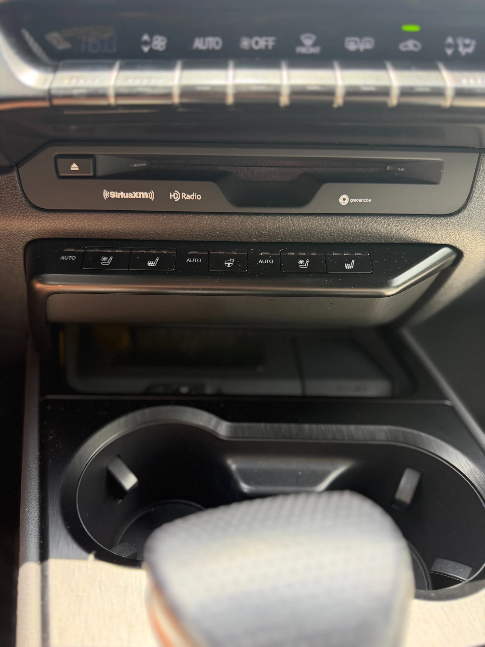 Lexus UX 250h F sport AWD, снимка 13 - Автомобили и джипове - 56192400