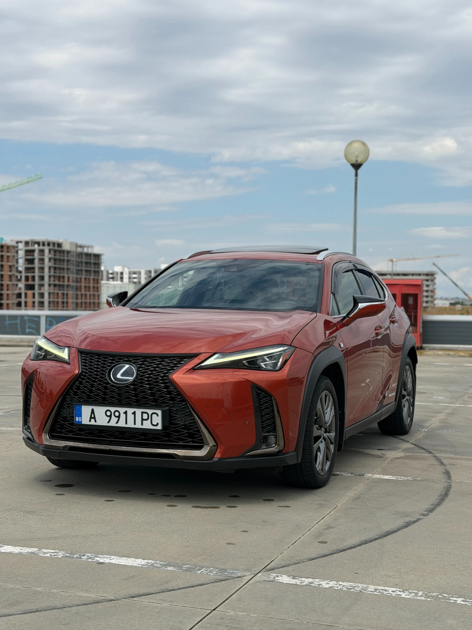 Lexus UX 250h F sport AWD