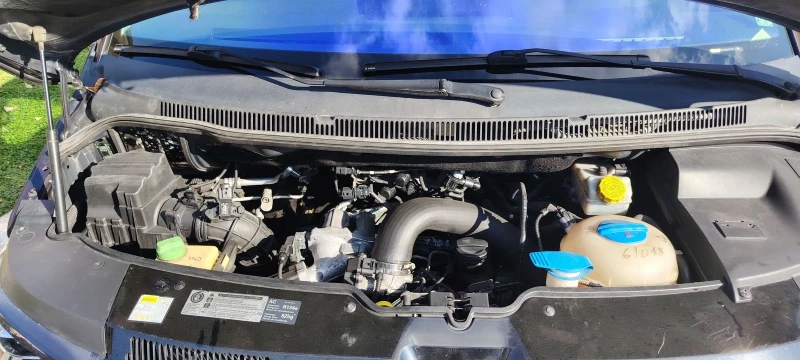 VW Multivan 2.0TDI-180к.с PREMIUM, снимка 15 - Бусове и автобуси - 52236456